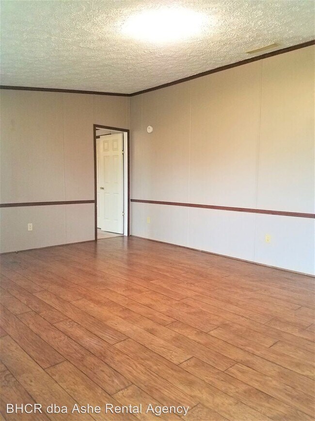 Building Photo - 3 br, 2 bath House - 545 Roy Goodman Rd