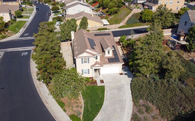 Foto del edificio - Luxury Living with Solar Efficiency: Upgraded 4-Bedroom Home in Riverside