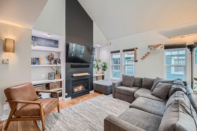 Foto del edificio - 5430 California Ave SW