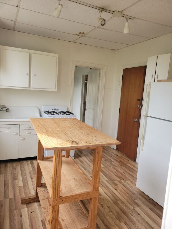 Foto del edificio - 8022 Pine Rd