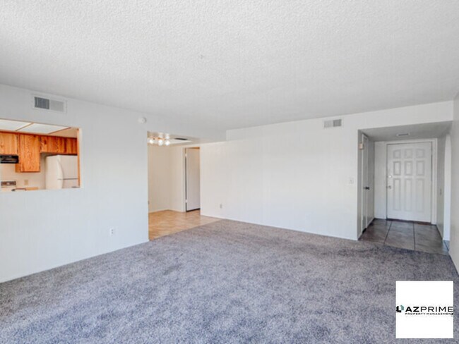 Building Photo - Welcome to this charming and well-maintained rental 2/1 home designed for comfortable living!