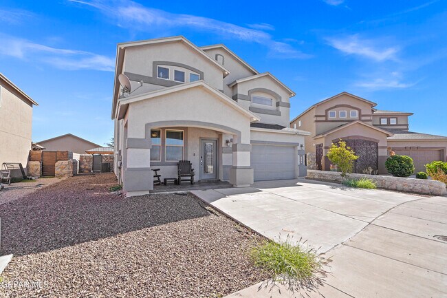 Foto del edificio - 4524 McBee Ct