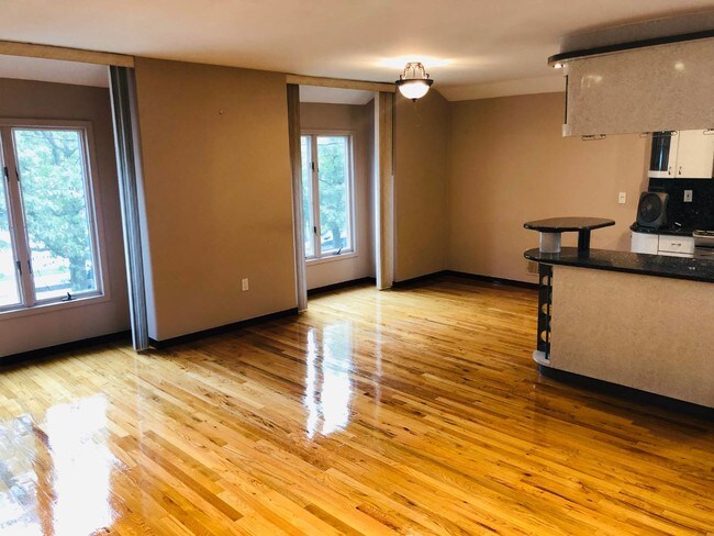 Foto del edificio - 27 Locust Pl