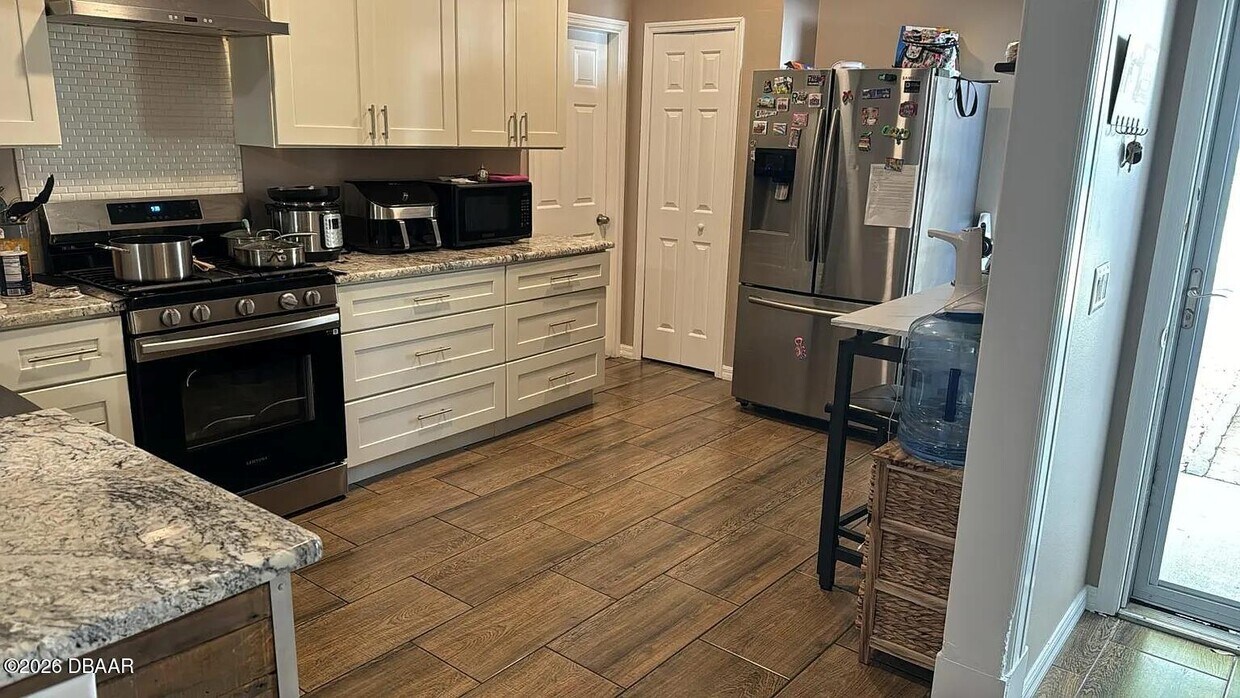 Foto del edificio - 355 Heritage Estates Ln