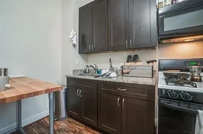 Foto del edificio - 3114 N Calvert St