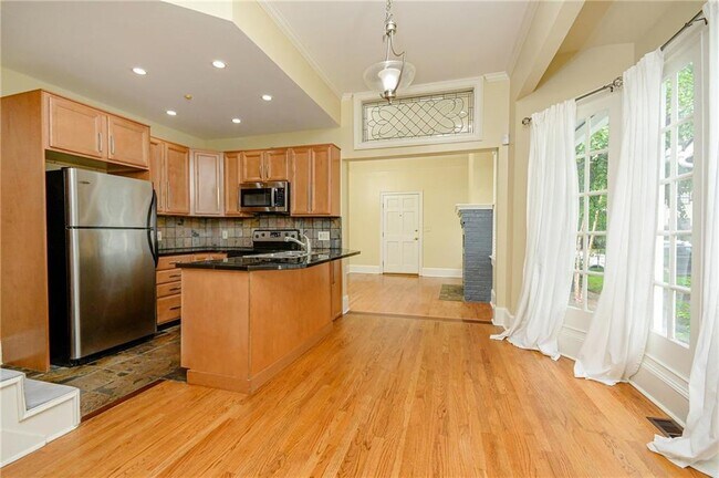 Foto del edificio - 327 4th St NE