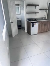 Building Photo - 1265 SW 6th St