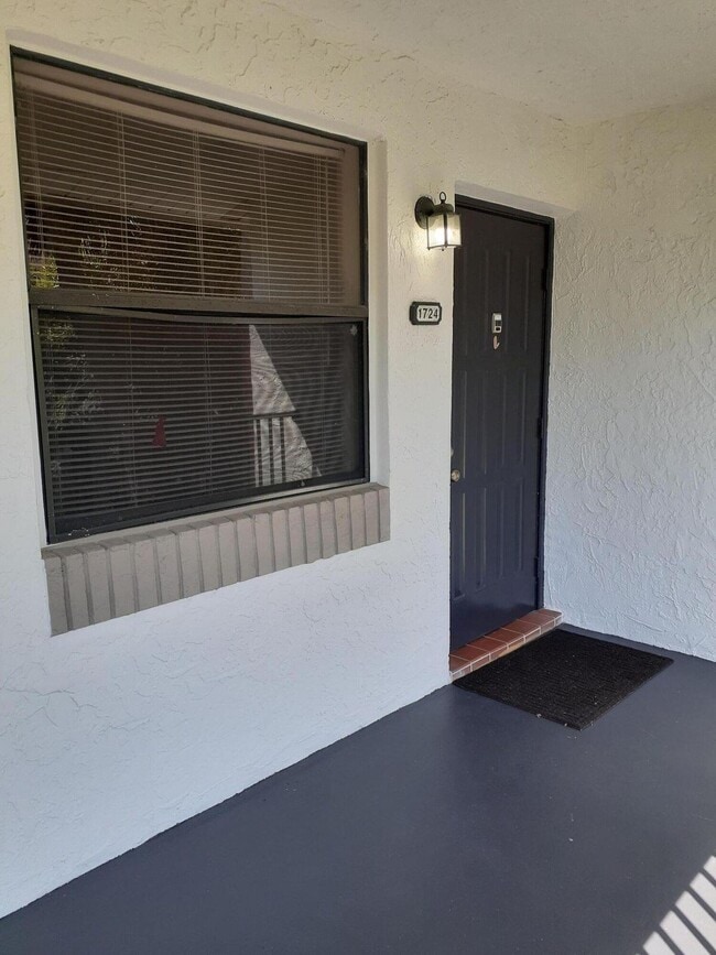 Building Photo - 1248 S Military Trail