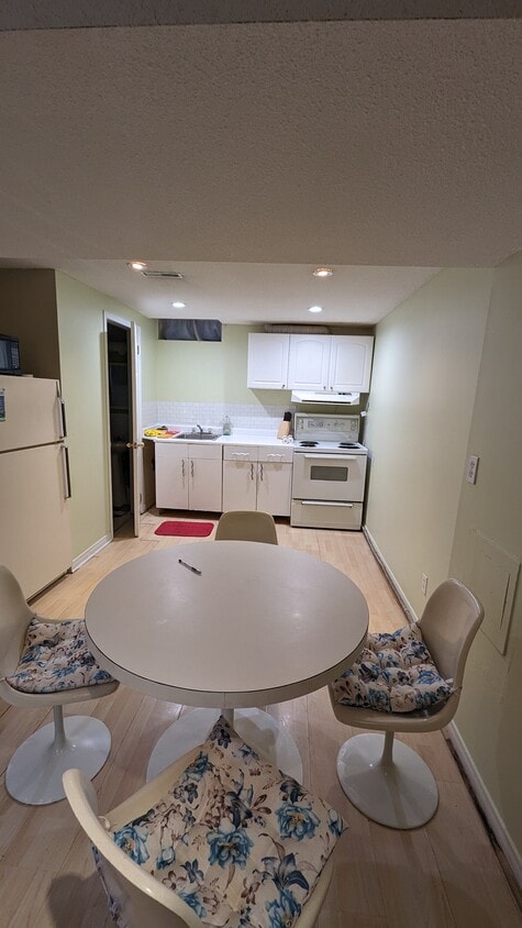 Primary Photo - 38 Carrington Dr