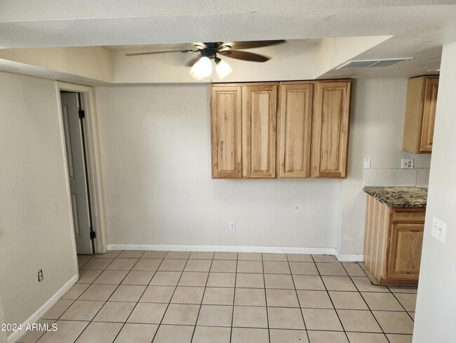 Building Photo - 5844 N 48th Ave
