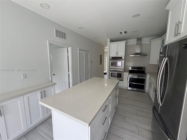 Building Photo - 26514 SW 138th Ave