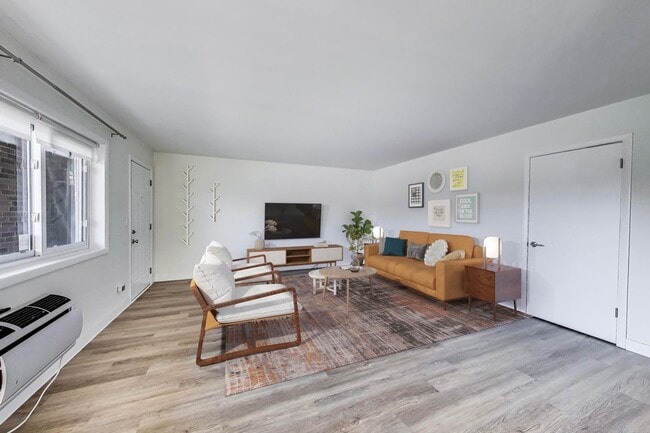 Foto del edificio - 600 S York St