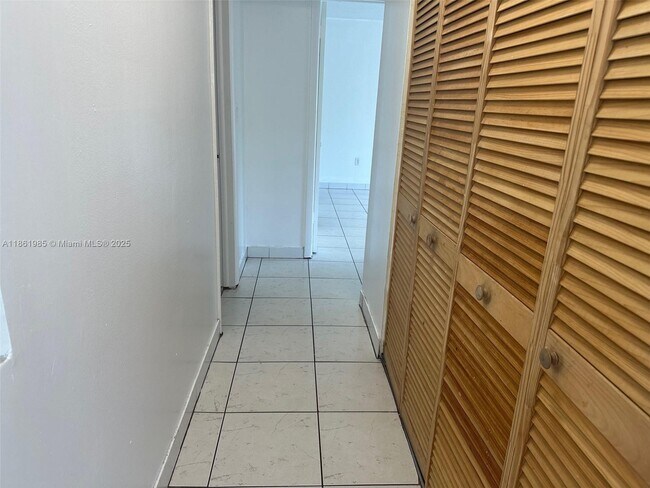 Foto del edificio - 1801 NE 140th St
