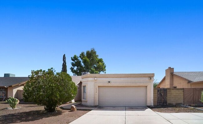Building Photo - Southwest Area -3 bedroom, 2 bath Home wit...
