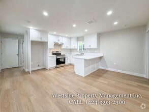 Building Photo - 316 Ximeno Ave