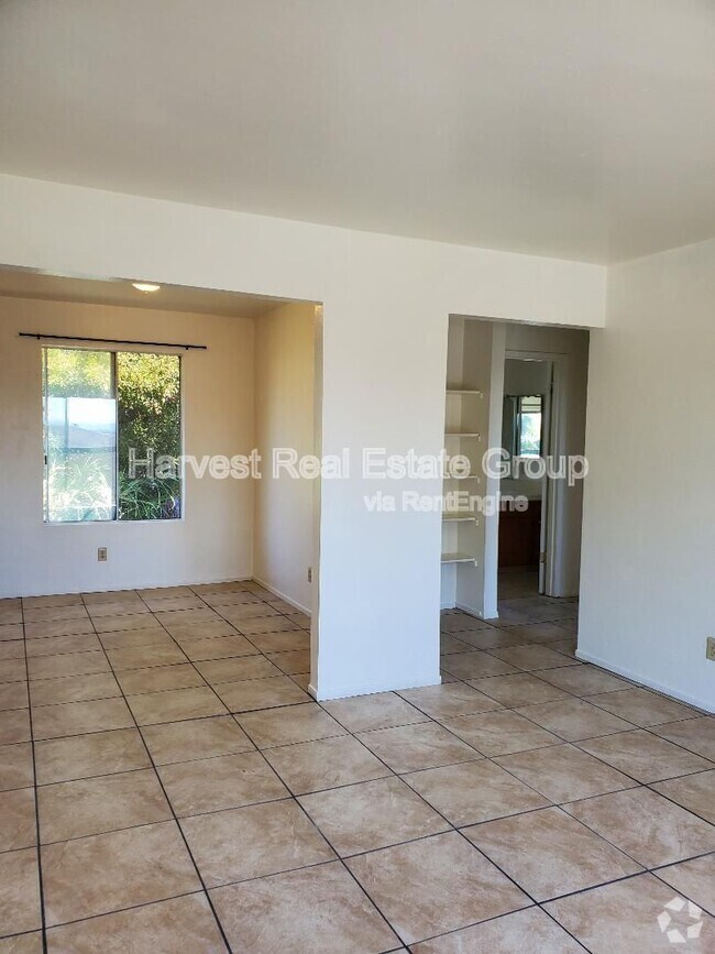 Building Photo - 2155 51st Ave