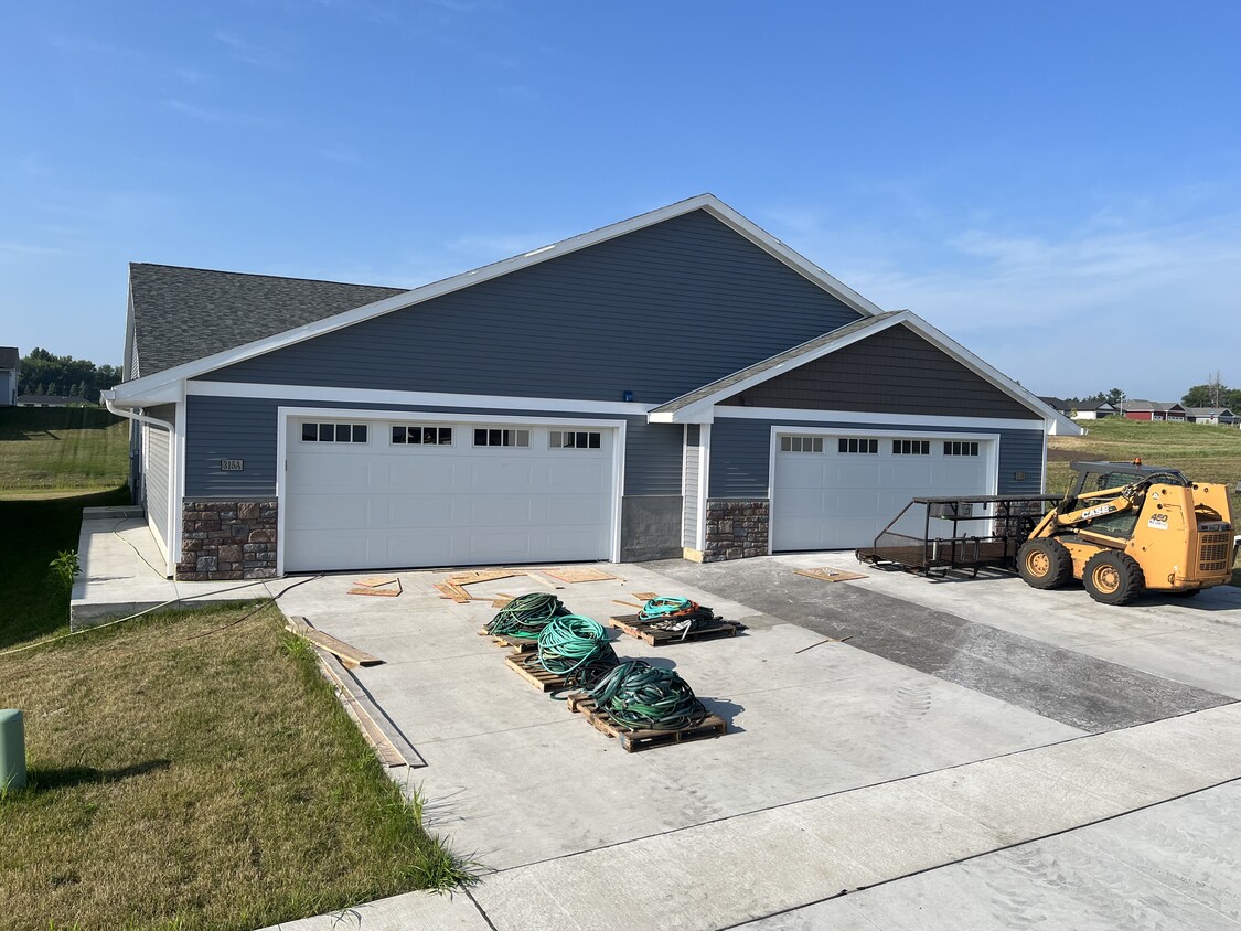 315 Post Oak Dr, Cedar Falls, IA 50613 Townhome Rentals in Cedar