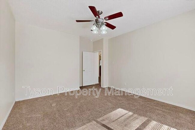 Foto del edificio - 6816 Paese Pl NW