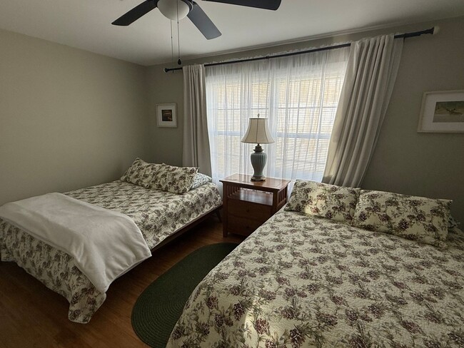 Building Photo - 2 bedroom condo near Weirs Beach