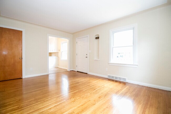 Foto del edificio - 2016 Balkan Pl