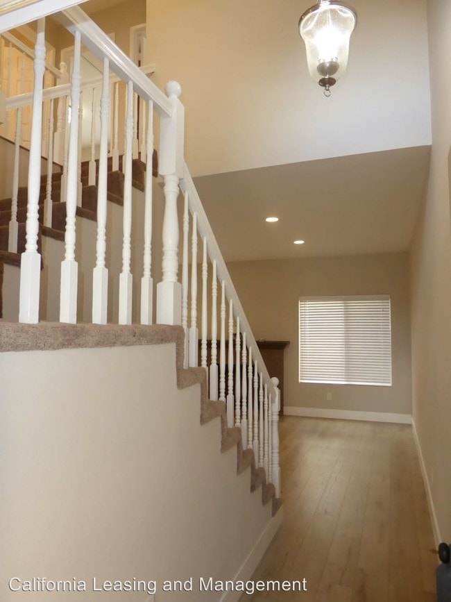 Building Photo - 28105 Bobwhite Cir