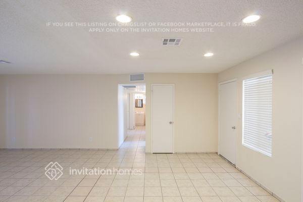 Foto del edificio - 1216 W Halstead Dr