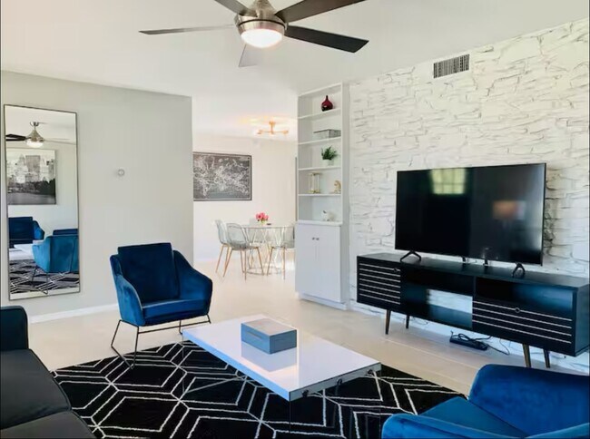Foto del edificio - 3406 Maywood Dr