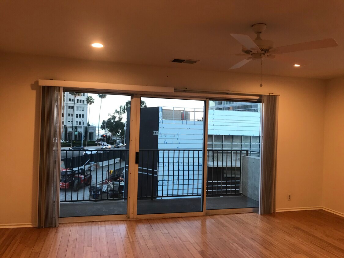 21 Alamitos Ave Unit 5, Long Beach, CA 90802 Condo for Rent in Long Beach, CA