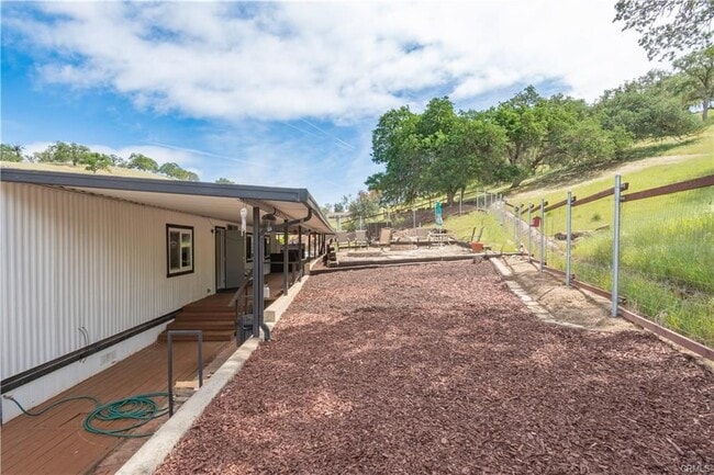 Foto del edificio - 2892 Little Creek Ln