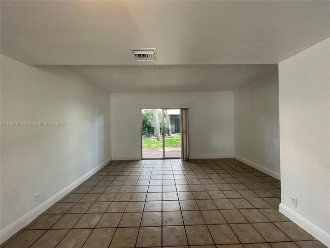 Foto del edificio - 23 SW 3rd St
