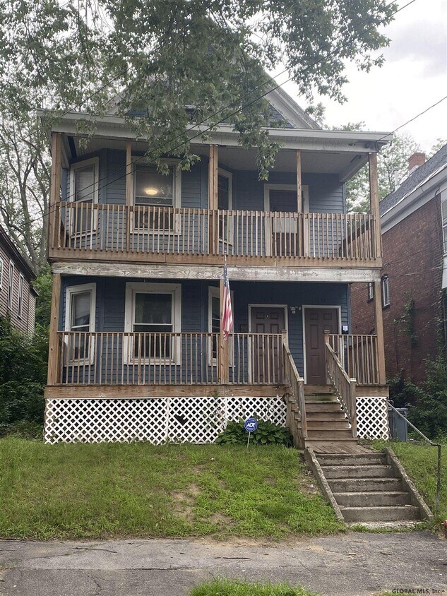 Primary Photo - 1628 Avenue B