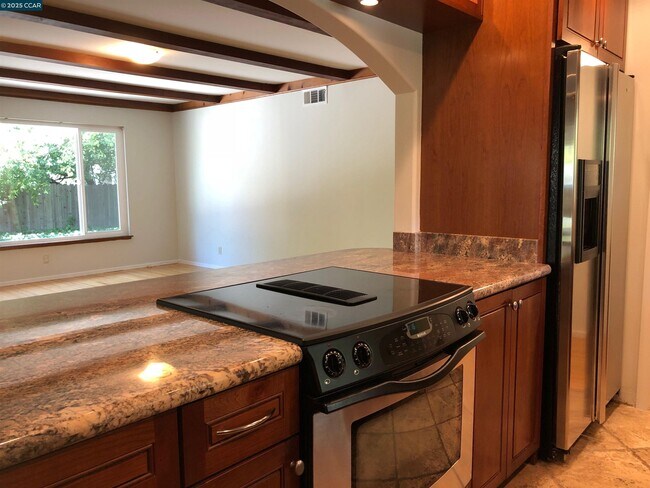 Foto del edificio - 926 Moon Ct