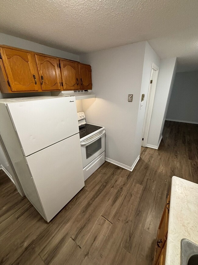 Building Photo - 121 Park St