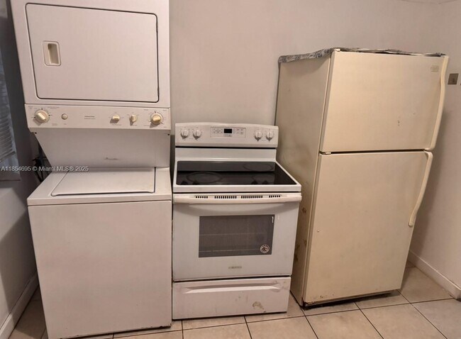 Foto del edificio - 2410 NW 34th St