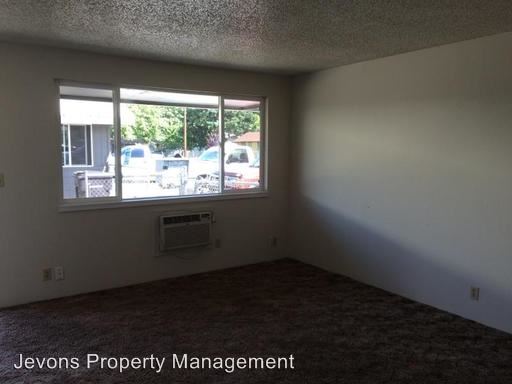 Building Photo - 1313 Cherry Ave