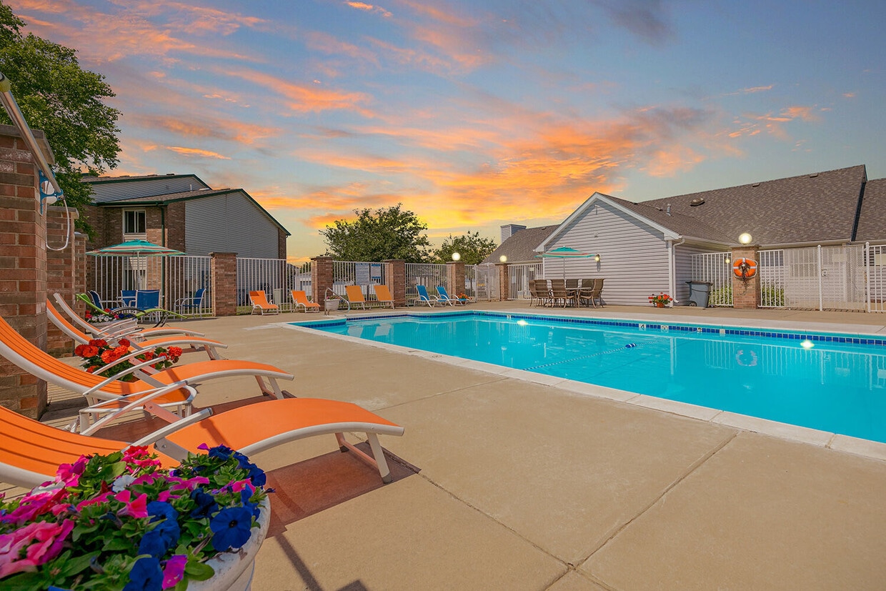 Primary Photo - Compass Pointe Apartments