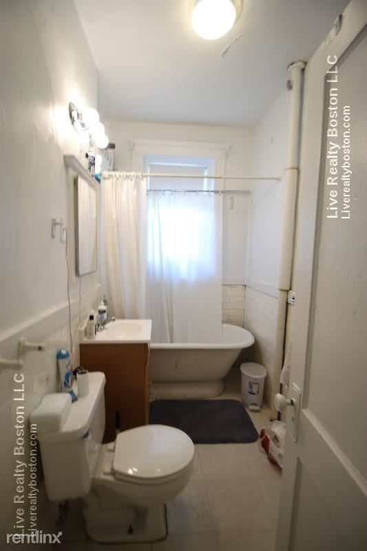 Building Photo - 3 Egremont Rd