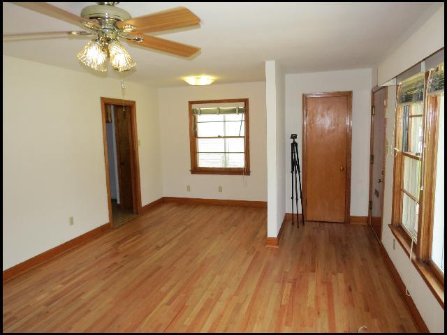 Foto del edificio - 5212 Lynch Dr