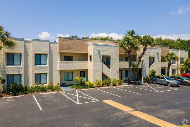200 International Dr. Cabo Cañaveral, FL 32920 - Canaveral Bay Condominiums