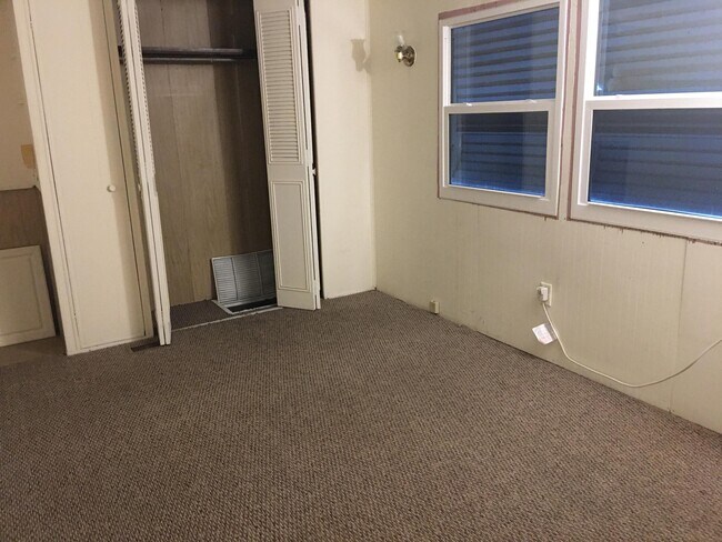 Foto del edificio - 2911 Tangerine Ln