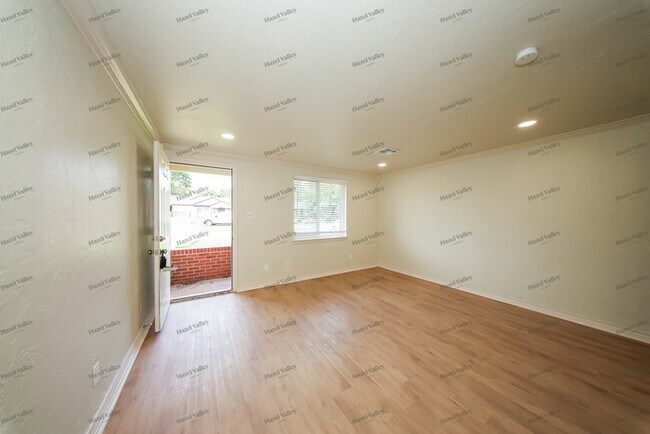 Foto del edificio - 3924 SE 22nd St