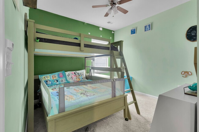 Building Photo - 402 Isabelle St