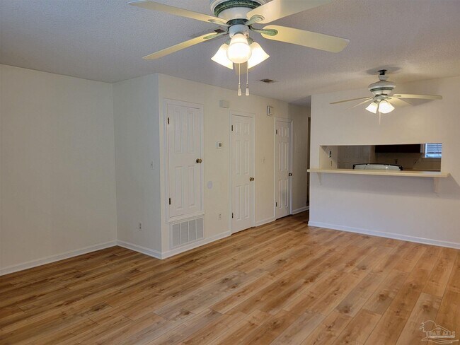 Foto del edificio - 7702 Kipling St