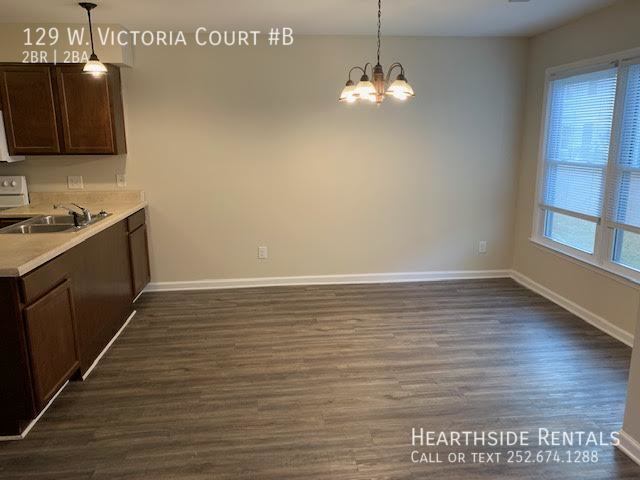 Foto del edificio - "Charming 2-Bed, 2-Bath Condo with Cozy Fi...