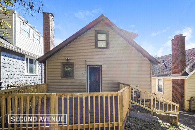 Building Photo - 1607 Minion Ave