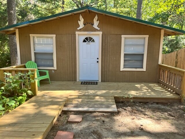 Building Photo - 805 Marina Dr