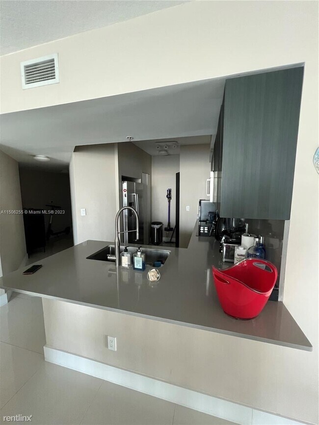 Foto del edificio - 3 br, 2 bath House - 335 S Biscayne Blvd A...
