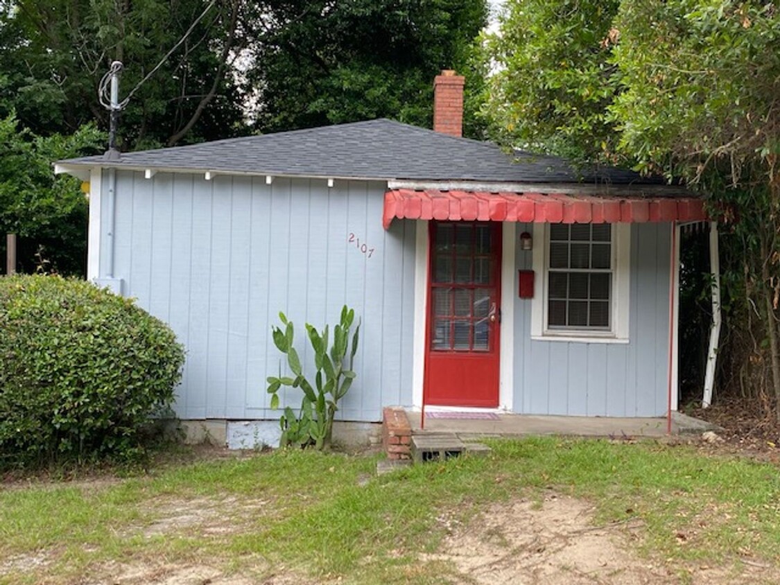 Primary Photo - Rosewood Cottage