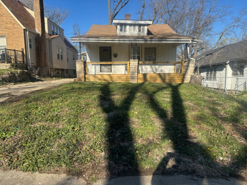 Foto principal - 5104 Michigan Ave