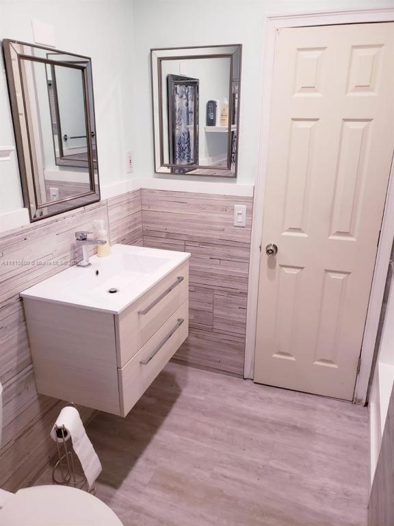 Foto del edificio - 1031 N 16th Ct